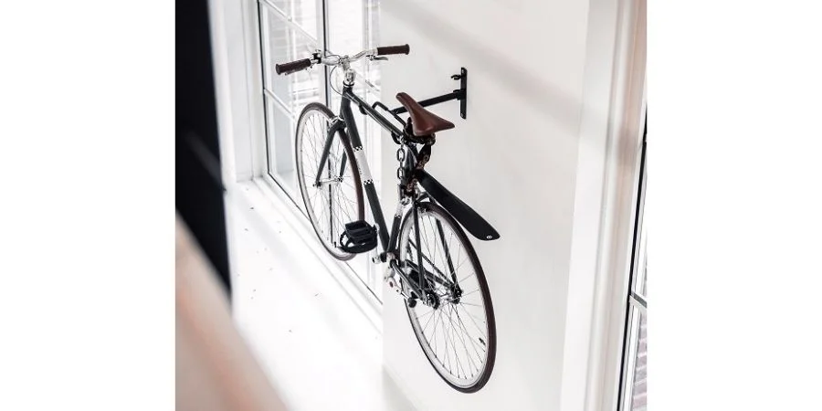 Colgador de bicicletas en vertical - colgar bici pared vertical